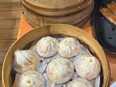 -莱莱小笼·乔艾