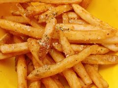 -BHC炸鸡(明洞总店)