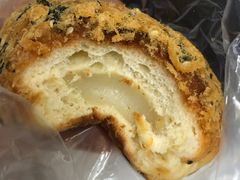 海苔肉松麻薯包-沁屋面包店(人民东路店)