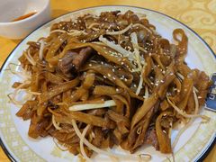 干炒牛河-天宝食坊·啫啫煲大排档(西华路店)