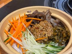 七彩云南拌米线-阿山卓·野生菌火锅·纳西火塘烤肉