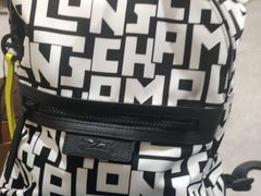 -Longchamp(佛罗伦萨小镇奥特莱斯店)