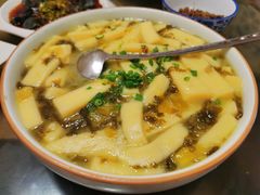 -石磨豆花家常菜·牦牛排土火锅