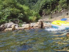 -安吉龙王山峡谷漂流
