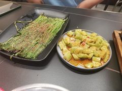 -许哥东北烧烤·铁丳烤串·宫后夹肉(繁花中心店)