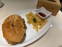 澳门猪扒包-本味轩精品茶餐厅(黄山路店)