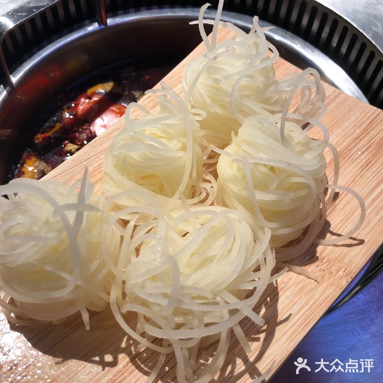 爱吃骨头锅的美眉千万不要错过这家店