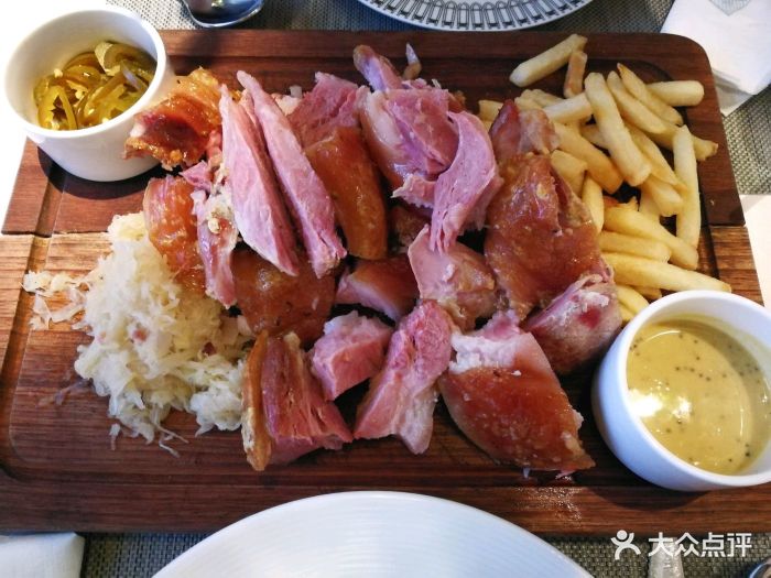 1907光影俱乐部·西餐德国烤脆皮猪肘图片 - 第4张