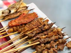 碳烤鸡中翅-東豫狼烧烤. 碳火烤鱼. 小龙虾(上海首店)