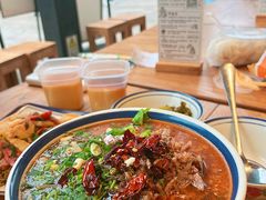 -云阿蛮生烫牛肉米线(景星店)