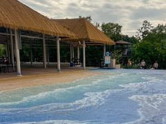 -黄河谷马拉湾海浪浴场