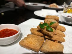 -HOMES上海本帮菜(襄阳公园店)