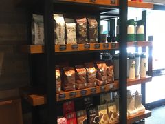零售区-星巴克(湛江国贸大厦店)