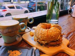 -Catch Bagel(芳草地店)