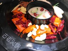 -重庆古老火锅