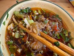 -拈签一笑黄牛肉辣卤串串