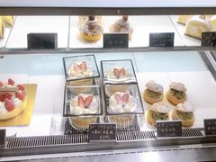 面包甜点陈列柜-KOMUGI 小麦家(新地假日广场店)