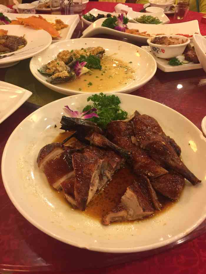 品香来-"在醉白池公园附近的一家饭店,规模挺大的,."-大众点评移动版