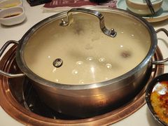 -洪氏嗨捞·猪肚鸡火锅(阳光天地店)