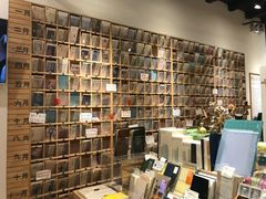 -猫的天空之城概念书店(杭州南宋御街店)