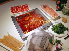 -二荆条·蜀鲜汇城市森林火锅