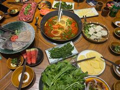 -贵厨酸汤牛肉(小十字店)