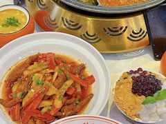 -阿瓦山寨·湘菜现炒·剁椒鱼头王(咸阳总店)