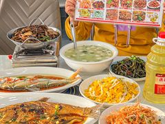 -丹水桥地锅鱼·翘嘴鲌·地方特色全鱼宴(丹江口大坝店)