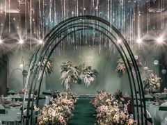 -爱主题婚礼策划  婚车租赁