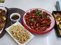 -老东镇啤酒屋海鲜加工·蒸汽海鲜·海鲜烧烤(台东店)