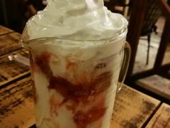 草莓沙冰-Cafe Alice咖啡爱丽丝(奥城店)