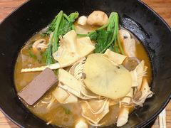 -万记麻辣烫国展总店