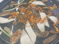 -牛知府云南菌汤鲜牛肉火锅(肖家湾店)