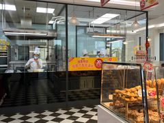 面包甜点陈列柜-味多美(江桥万达店)