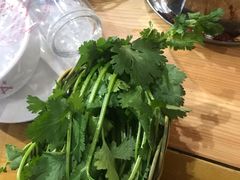 香菜-范贤光鸡公煲(平乐园总店)