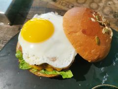 -HIGH FIVE哈福手工汉堡(桂林路店)