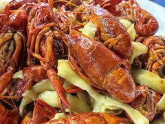 -老东镇啤酒屋海鲜加工·蒸汽海鲜·海鲜烧烤(台东店)