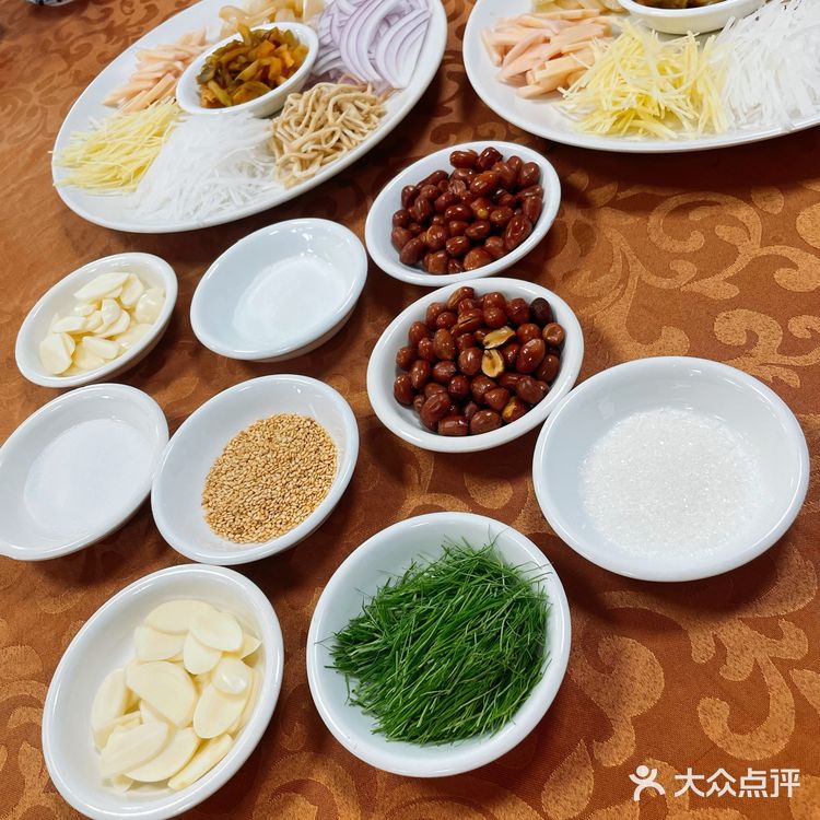 本地人带来顺德吃鱼生，鲜嫩弹口