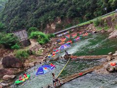 -安吉龙王山峡谷漂流