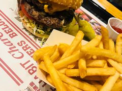 -The Habit Burger Grill 哈比特汉堡(爱琴海店)