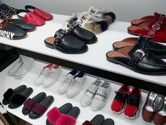 -GIVENCHY(佛罗伦萨小镇奥莱店)