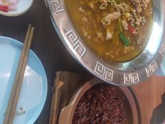 -有红鸡毛店·川菜(建设路店)