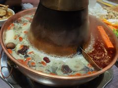 精品鸳鸯锅底-东来顺铜锅炭火涮肉(上地华联店)