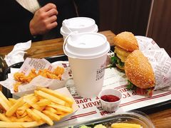 -The Habit Burger Grill 哈比特汉堡(世博店)