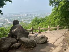 -灵岩山风景区