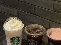 -星巴克臻选(盐城金鹰聚龙湖店)