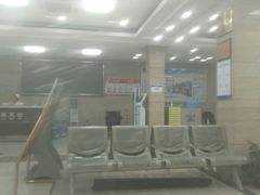-上海大学附属上海和平眼科医院