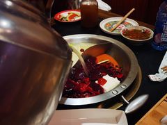 -沸炉重庆老火锅(军事博物馆店)