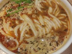 -云海肴·汽锅鸡·云南菜(天山百盛优客店)