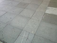 -荒岛实景沉浸密室(江汉路1店)